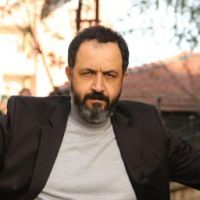 Mehmet Özgür as Selahattin